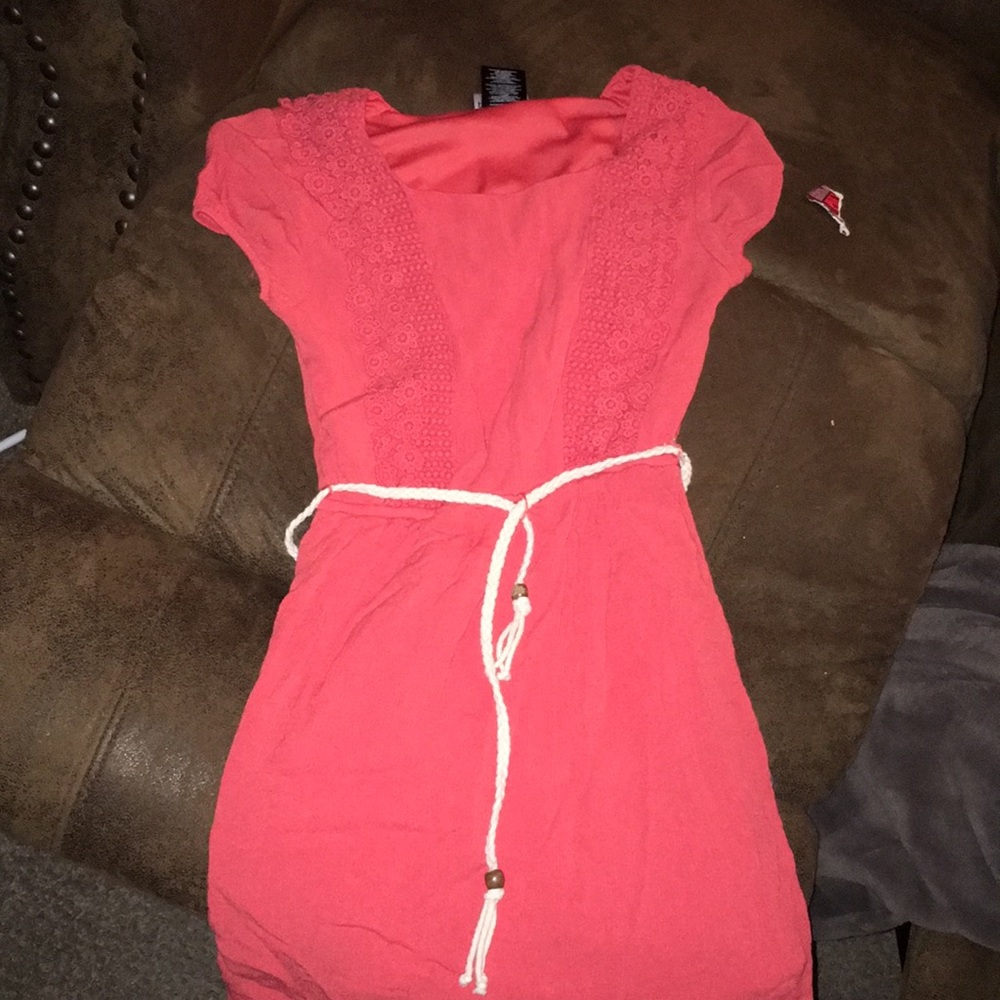 I’m selling a kinda coraly children’s dress.